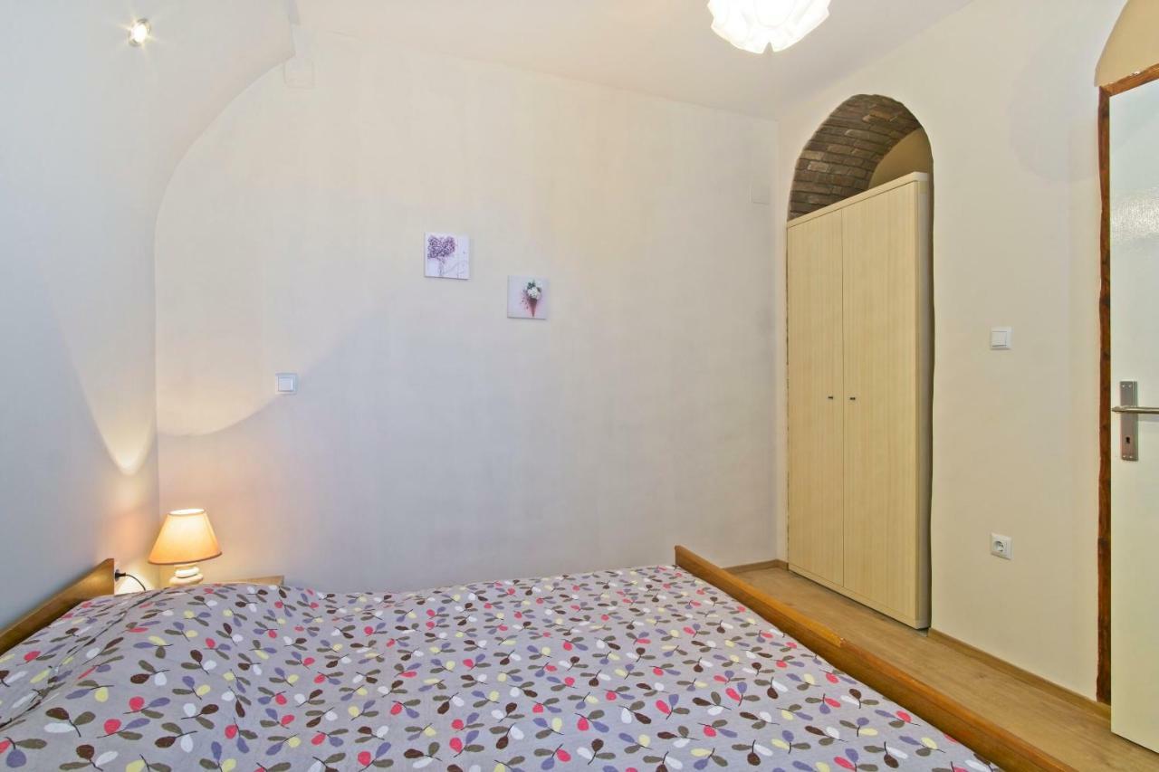 Appartement Ursula à Mali Lošinj Extérieur photo